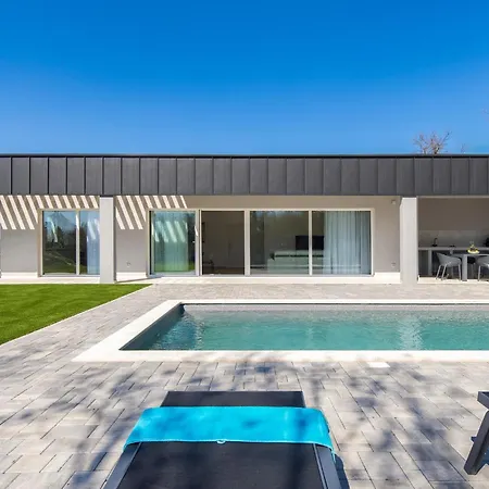3 Bedroom Stunning In Brgod Prázdninový dům *
